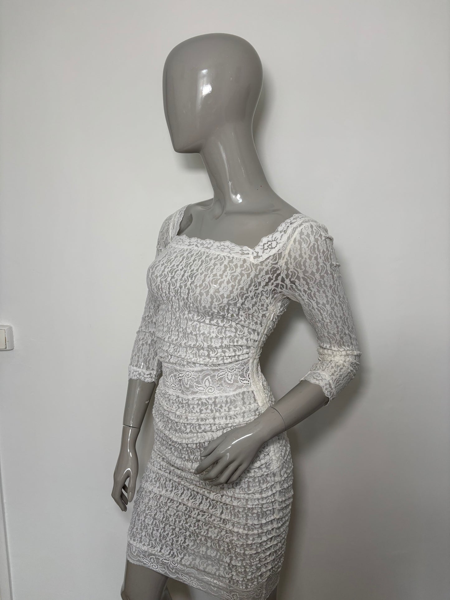 Dolce & Gabbana SS2006 White Lace Dress